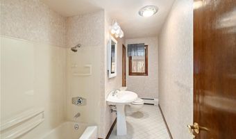 365 Snuff Mill Rd, North Kingstown, RI 02874