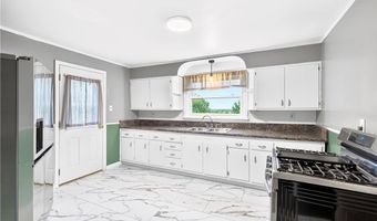 124 Bunker Hill Rd, Aliquippa, PA 15001