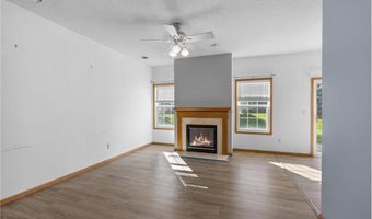 6524 154th St W 107, Apple Valley, MN 55124