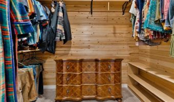1070 Suzanne Dr, Angels Camp, CA 95222