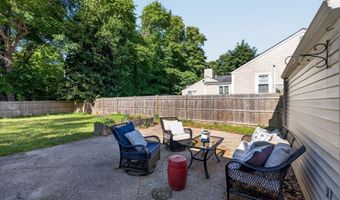 9 Milton Rd, Barrington, RI 02806