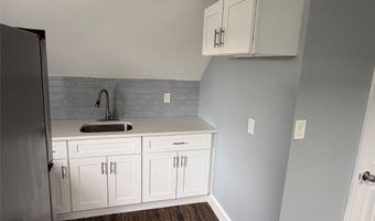 100 Merrick Rd, Amityville, NY 11701