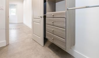 20729 NE 32nd Ave, Aventura, FL 33180