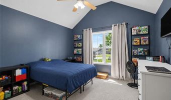 928 Bluestem Dr, Baldwin City, KS 66006