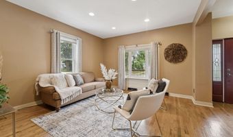 1325 N ONEIDA St, Appleton, WI 54911