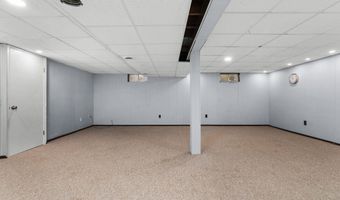 29 Pilgrim Cir, Madison, WI 53711