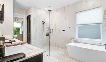 6104 LAGOMAR Ln, Apollo Beach, FL 33572