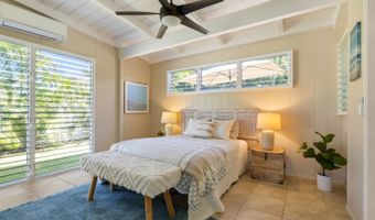 1058 Mokapu Blvd, Kailua, HI 96734