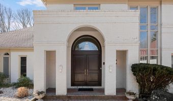 1 LAKE POTOMAC Ct, Potomac, MD 20854