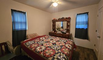819 E Washington Ave, Ava, MO 65608