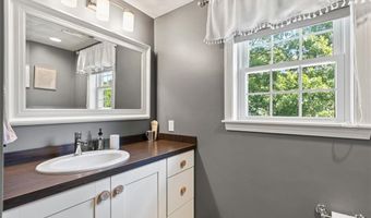 123 Terrace Ave, Cumberland, RI 02864