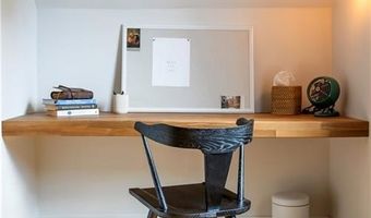 44 State St 2, Bristol, RI 02809