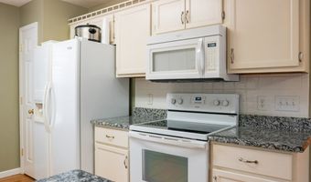 372 Brookside Dr, Algood, TN 38506