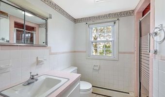 86 Rogers Ave, Barrington, RI 02806