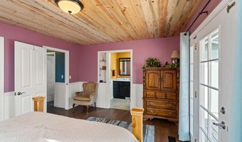 2140 N Valley View Rd, Ashland, OR 97520