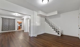 302 S Renville St, Winthrop, MN 55396