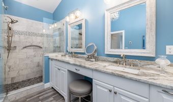 19 Cherry Hills Cir 19, Bloomfield, CT 06002