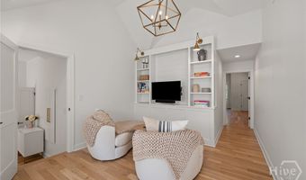 140 Meadowview Rd, Athens, GA 30606
