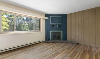 9 Evergreen Ln, Brattleboro, VT 05301