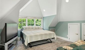 81 Quarry Rd, North Kingstown, RI 02874