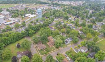 822 Croswell, Adrian, MI 49221