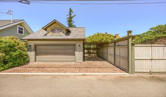 586 B St, Ashland, OR 97520