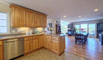4 Mainstay Ln, Bourne, MA 02532