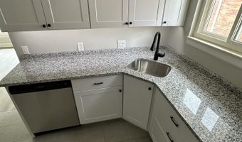 7150 Shenandoah Ave, Allen Park, MI 48101