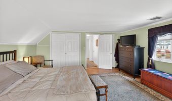 20 Bayview Ln, Amityville, NY 11701