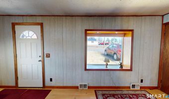 137 Brook St, Bristol, CT 06010