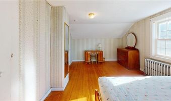 26 Freebody St, Newport, RI 02840