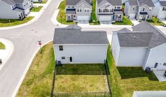 677 Crossings Ln, Akron, OH 44320