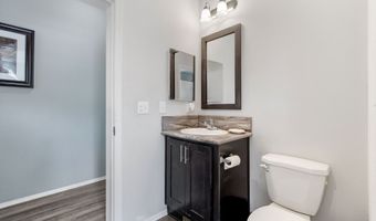 308 E HUMBOLDT St, Bingen, WA 98605