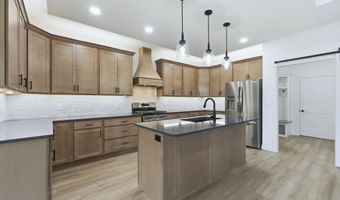 2021 Approach Dr, Auburn, IN 46706