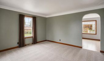 90 Clizbe Ave, Amsterdam, NY 12010