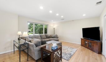 8520 Arborcrest Dr, Amberley, OH 45236