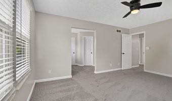 2425 Dunsworth Dr, Columbus, OH 43235