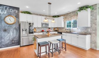 4 Adrift Ave, Barnegat, NJ 08005