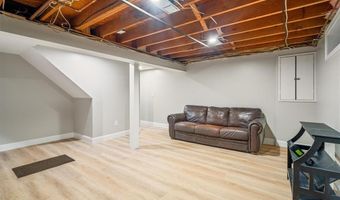 11 Knapton St St, Barrington, RI 02806