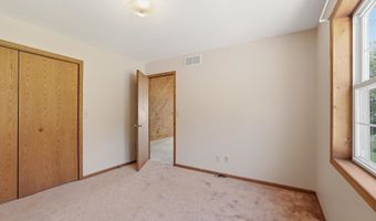 1957 COUNTY ROAD T N, Amherst Junction, WI 54407