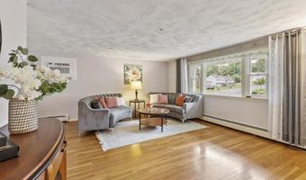 14 Olde Berry Rd, Andover, MA 01810