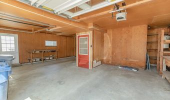 164 Park Pl, Arnolds Park, IA 51331