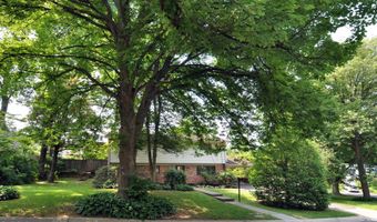 7024 RICHARD Dr, Bethesda, MD 20817