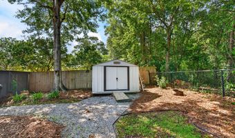 514 Sunset Dr, Bay St. Louis, MS 39520