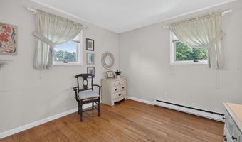 5463 DORIS Dr, Allentown, PA 18106