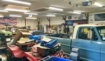 6947 205th Trl, Albia, IA 52531