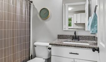 601 1st St E, Altoona, IA 50009