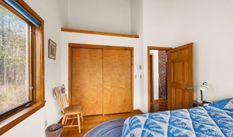 40 Indian Ladder Dr, Altamont, NY 12009