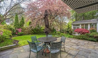 5110 DUVALL Dr, Bethesda, MD 20816