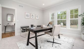 529 E Dominion Blvd, Columbus, OH 43214